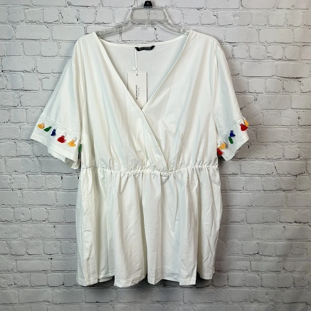 BloomChic White Tassel Detail Surplice Top Plus Size 22/24 3X - Picture 2 of 7